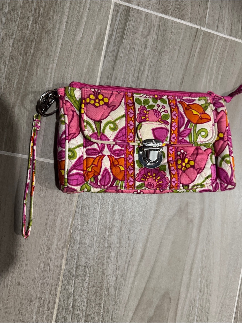 Pink Floral Quilted Wristlet Wallet - ๐ชช Vera Bradley